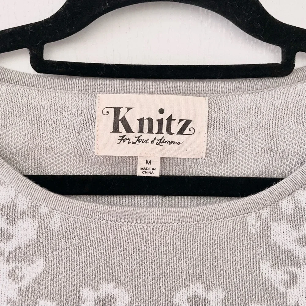 FOR LOVE & LEMONS Knitz Après Soft Short Sleeve Shirt Knit Floral Ornate Top M - Picture 2 of 4